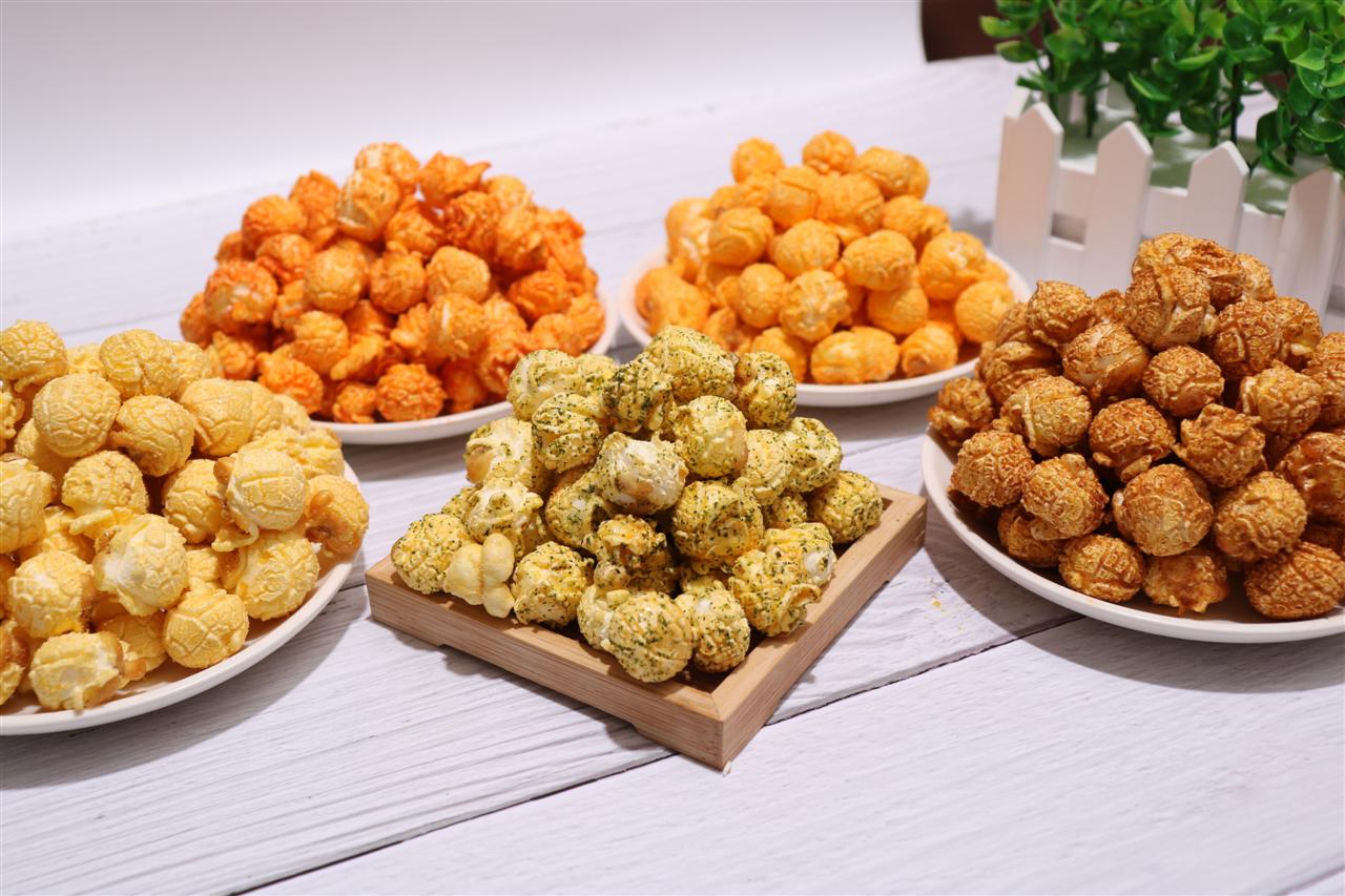 爆米花和什么一起卖